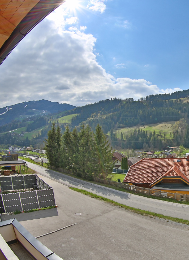 Blick von der Terrasse Richtung Planai